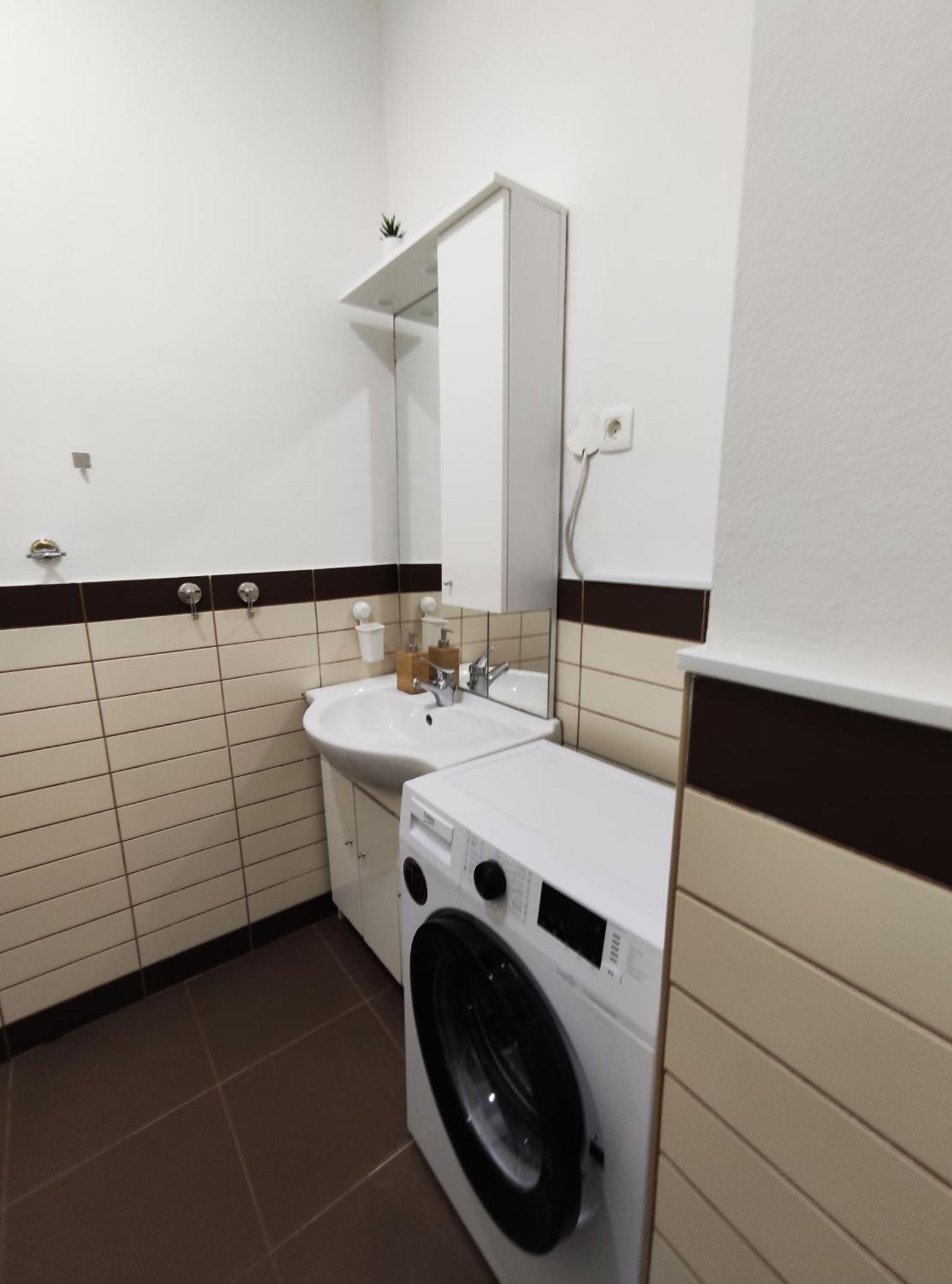Studio Apartment Sisters 3-4 Ljubljana Eksteriør bilde