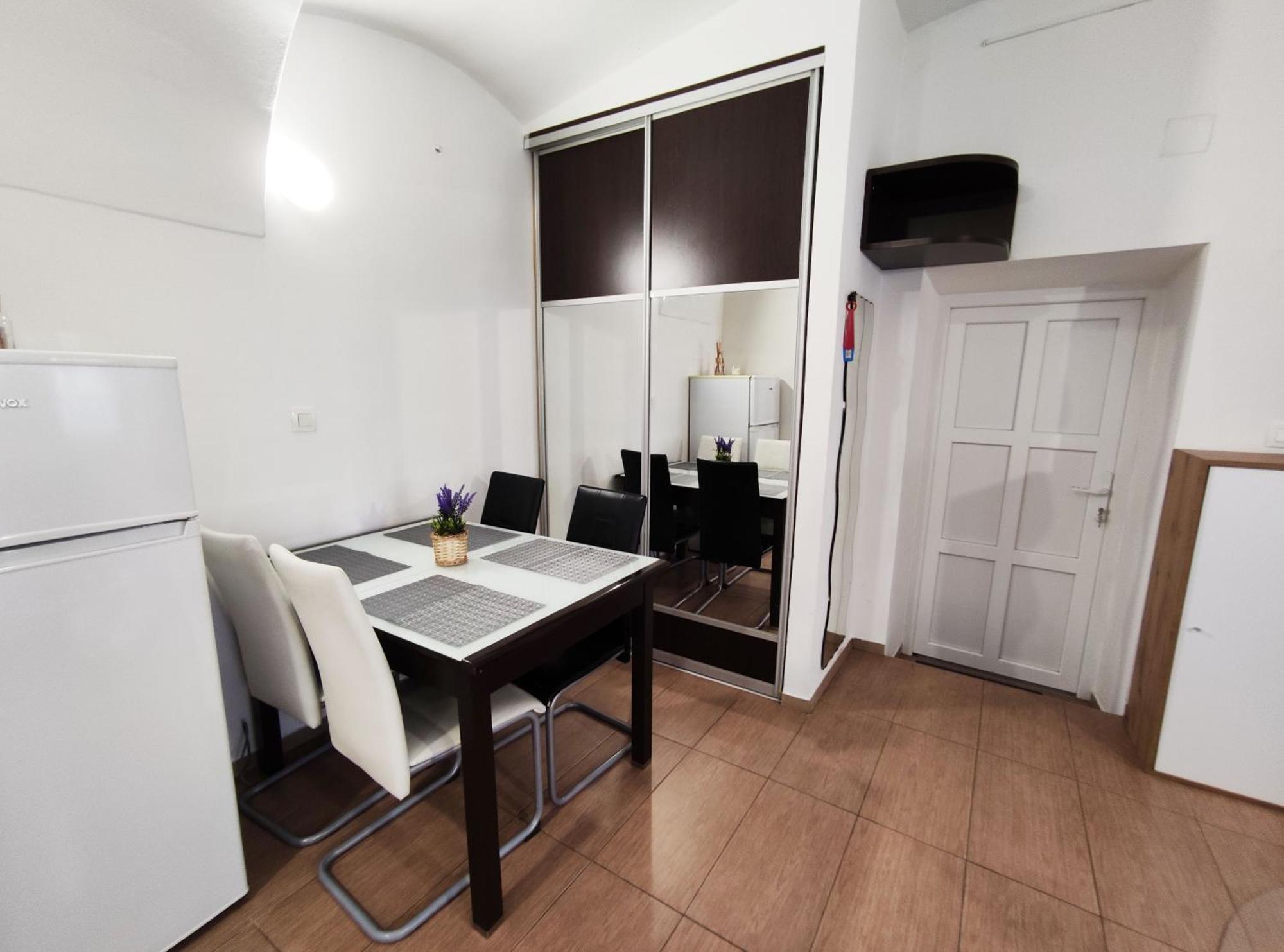Studio Apartment Sisters 3-4 Ljubljana Eksteriør bilde